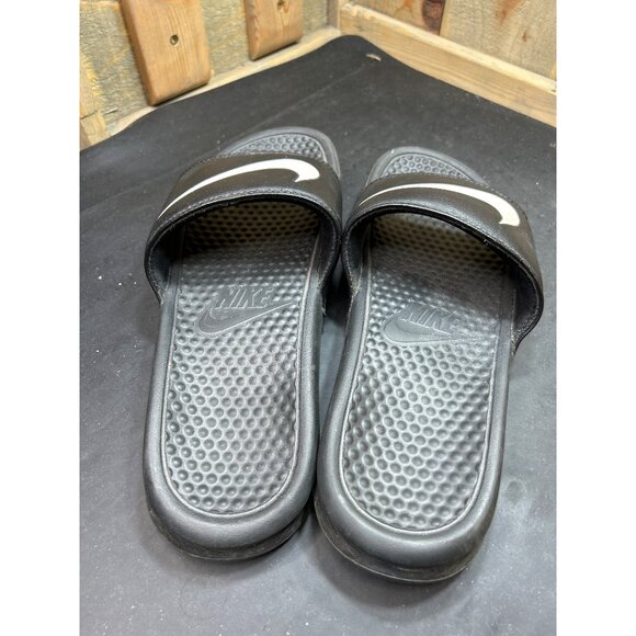 Nike Mens Black Slide Sandals Size 9 Rubber Comfort Slip-On Durable Design - Picture 4 of 7